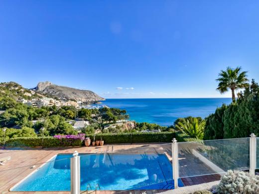 6 bed villa in Altea