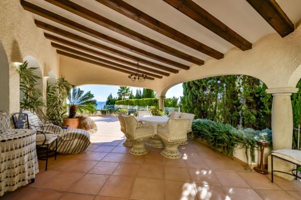 6 bed villa in Altea