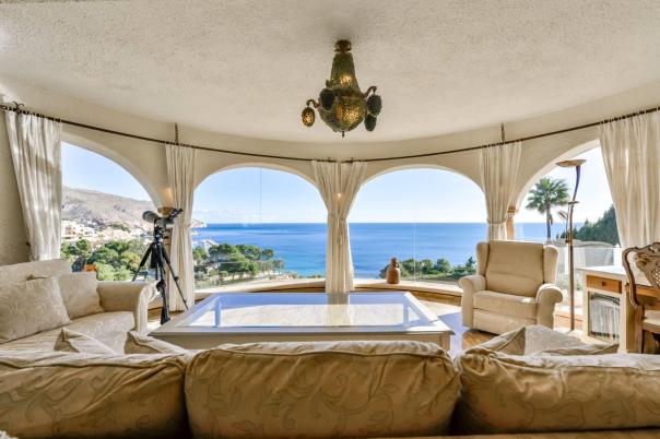 6 bed villa in Altea