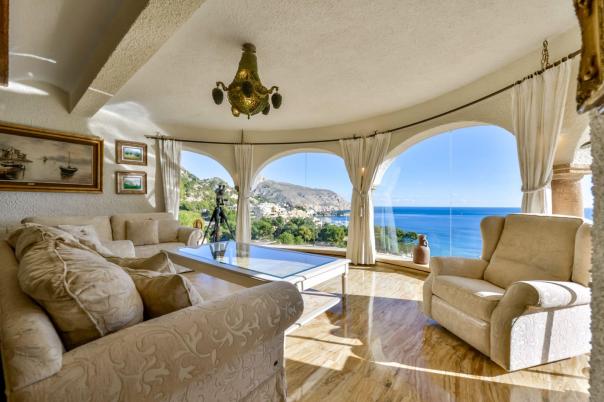 6 bed villa in Altea