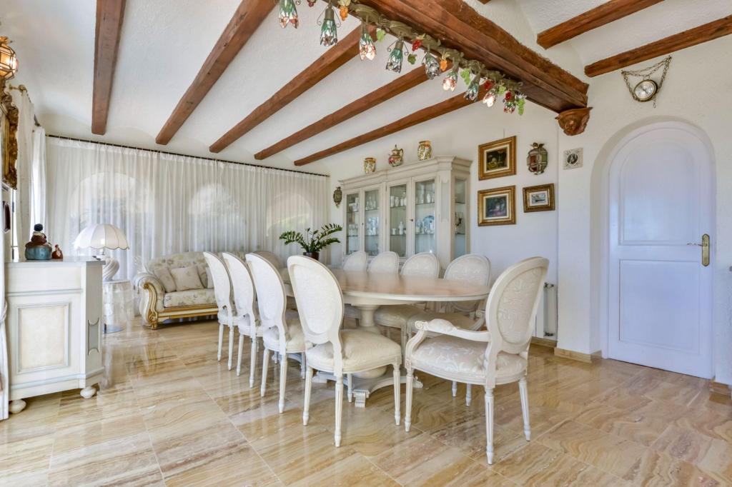6 bed villa in Altea