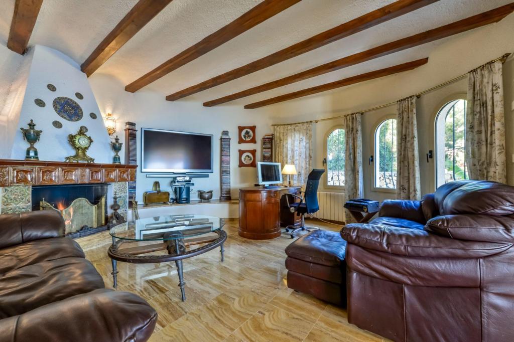 6 bed villa in Altea