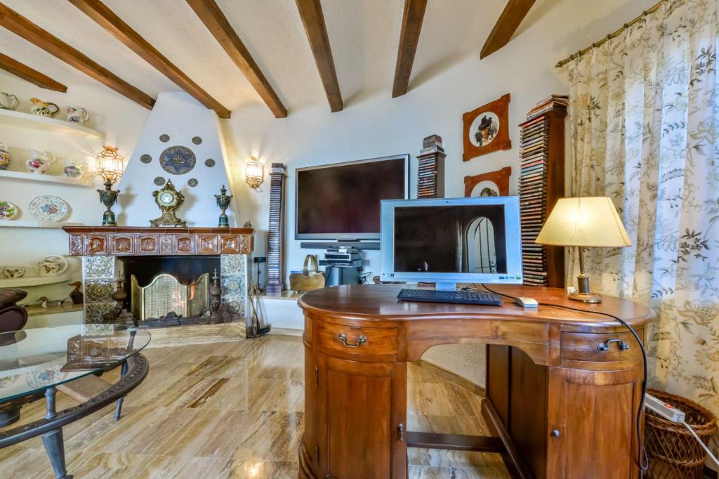6 bed villa in Altea