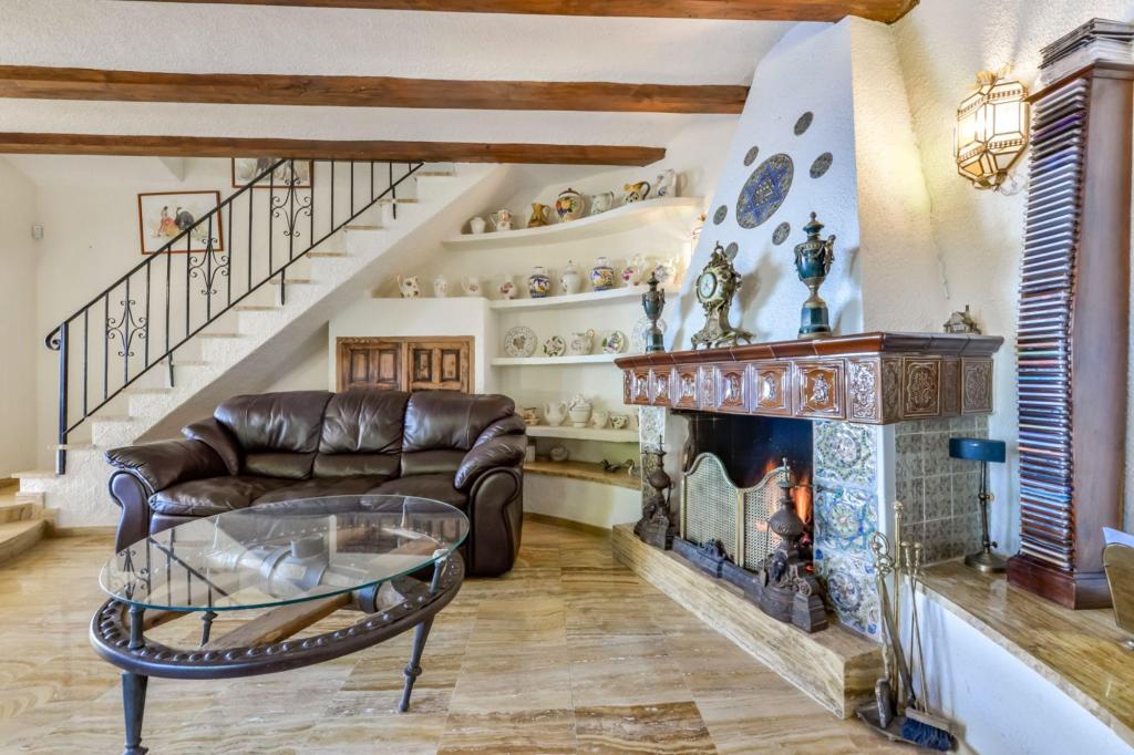 6 bed villa in Altea