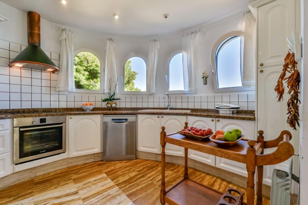 6 bed villa in Altea