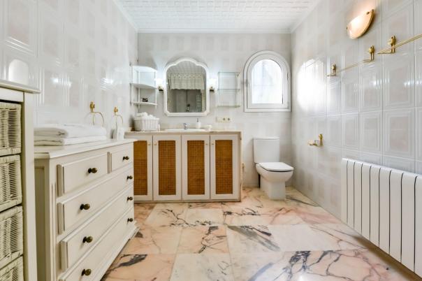 6 bed villa in Altea