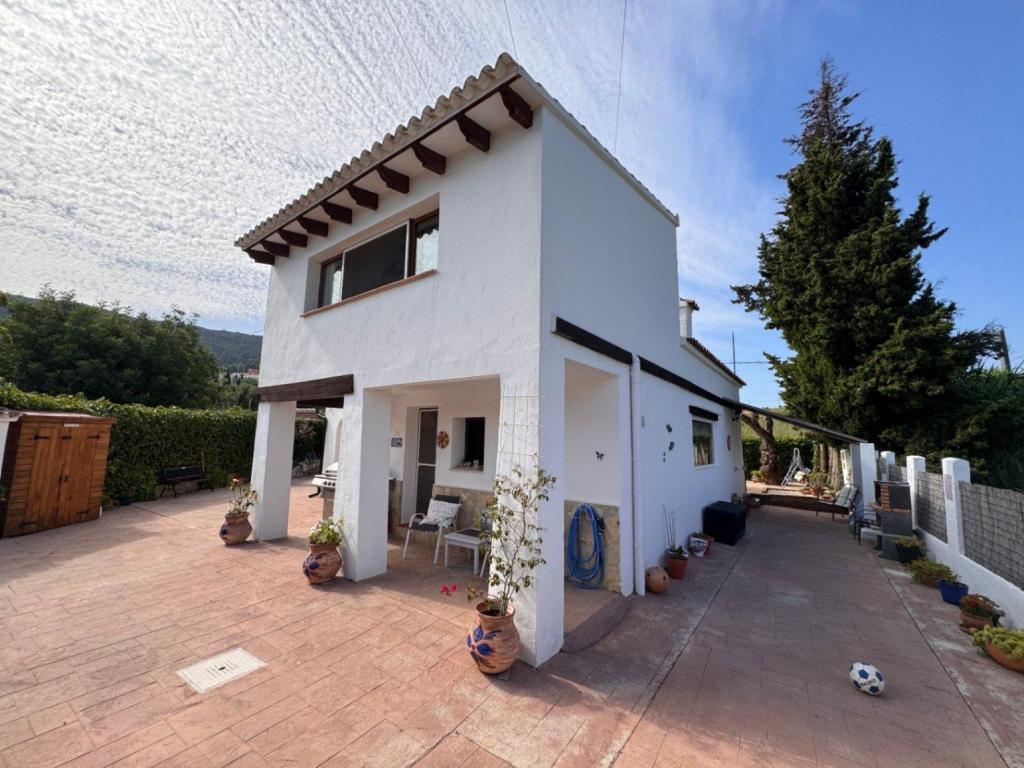 2 bed finca in Benitachell