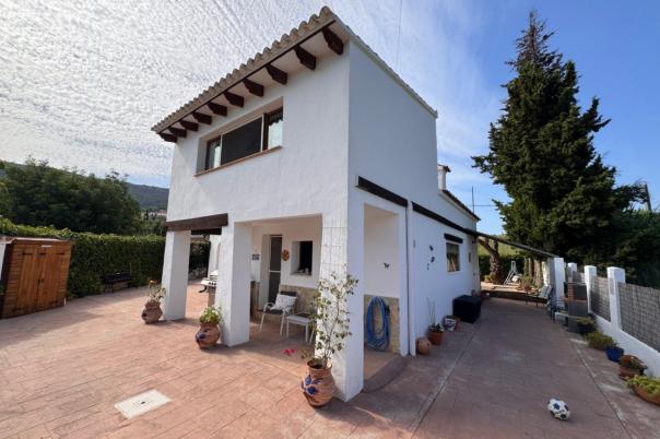 2 bed finca in Benitachell