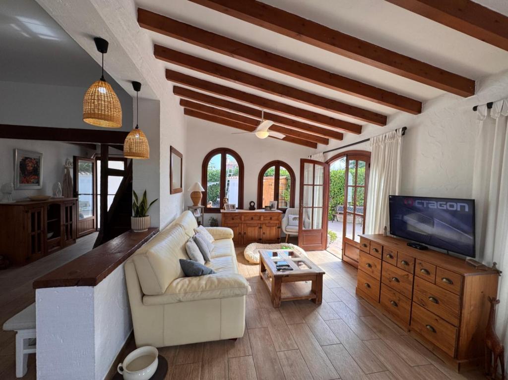 2 bed finca in Benitachell