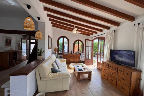 2 bed finca in Benitachell