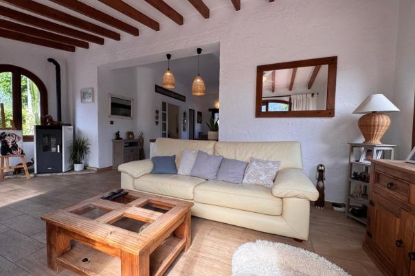 2 bed finca in Benitachell