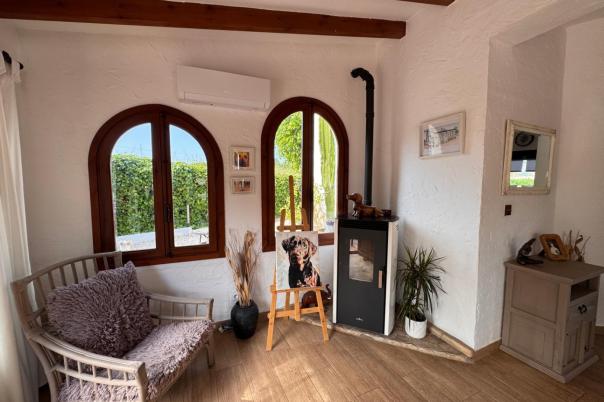 2 bed finca in Benitachell