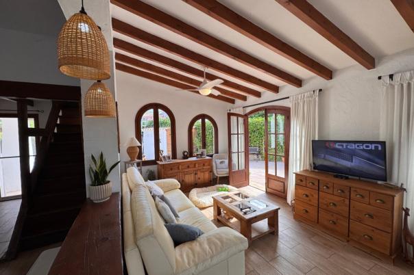 2 bed finca in Benitachell