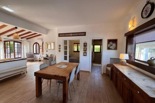 2 bed finca in Benitachell