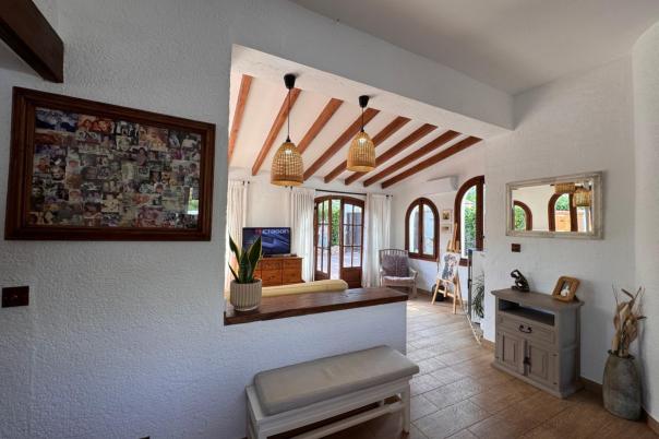 2 bed finca in Benitachell