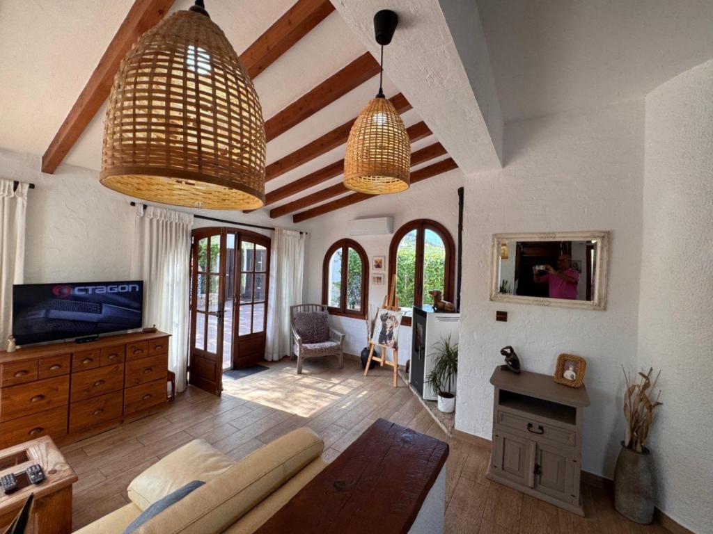 2 bed finca in Benitachell