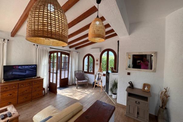 2 bed finca in Benitachell