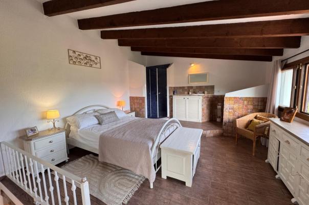 2 bed finca in Benitachell