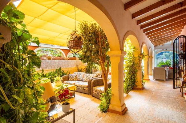 4 bed villa in Denia