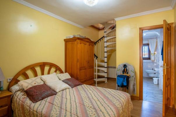 4 bed villa in Denia
