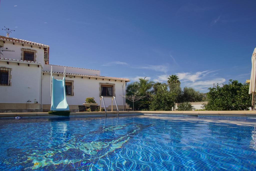 4 bed villa in Denia