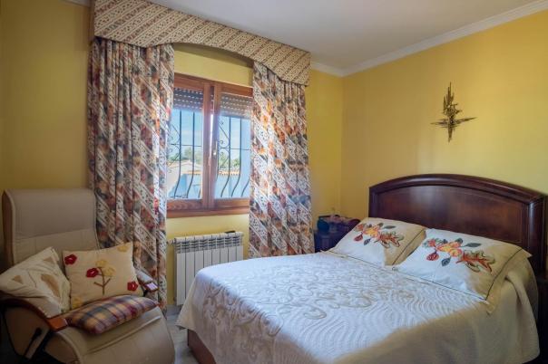 4 bed villa in Denia
