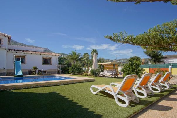 4 bed villa in Denia