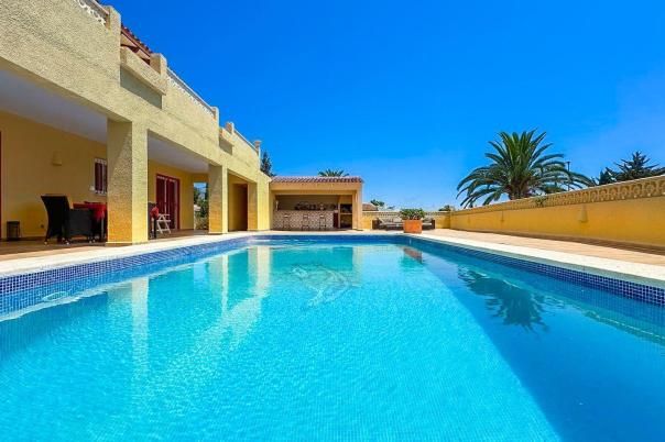4 bed villa in Alfaz del Pi