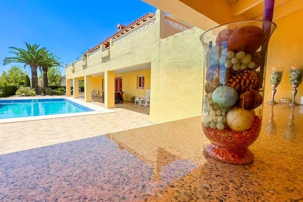 4 bed villa in Alfaz del Pi