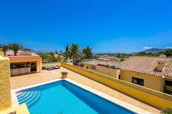 4 bed villa in Alfaz del Pi