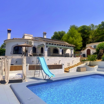 4 bed villa in Benitachell
