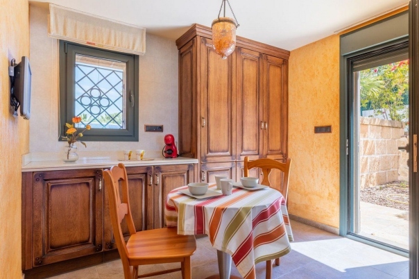 5 bed casa / chalet in Benissa