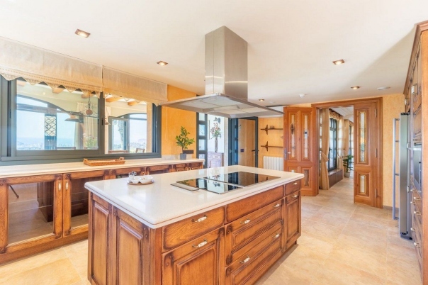 5 bed casa / chalet in Benissa
