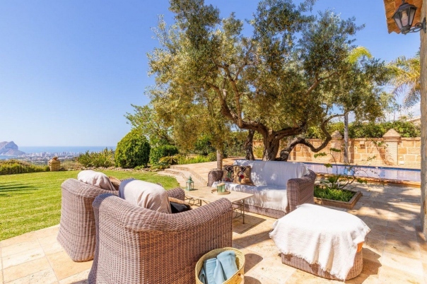 5 bed casa / chalet in Benissa