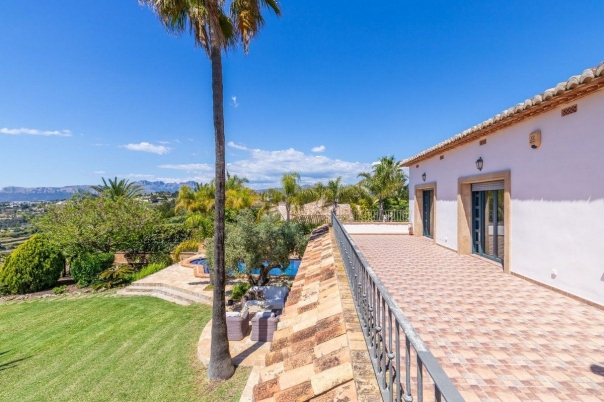 5 bed casa / chalet in Benissa