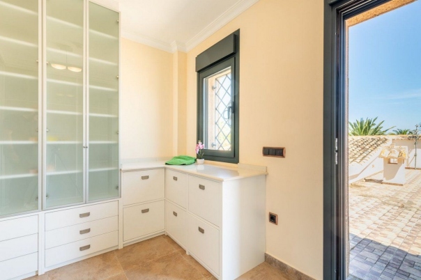 5 bed casa / chalet in Benissa