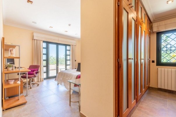5 bed casa / chalet in Benissa