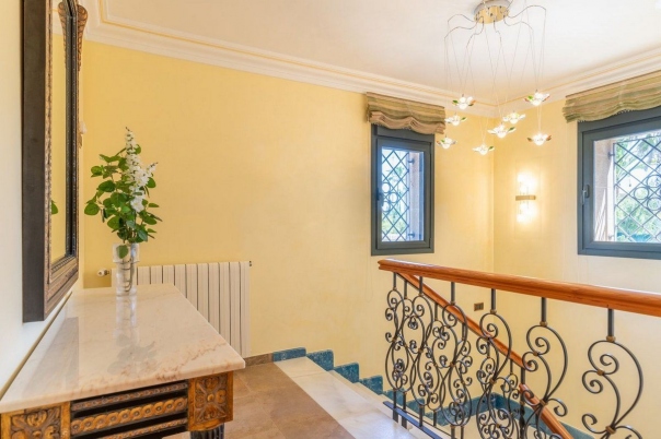 5 bed casa / chalet in Benissa
