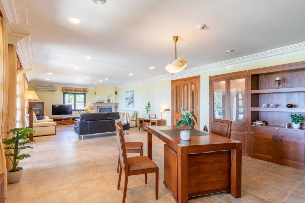 5 bed casa / chalet in Benissa