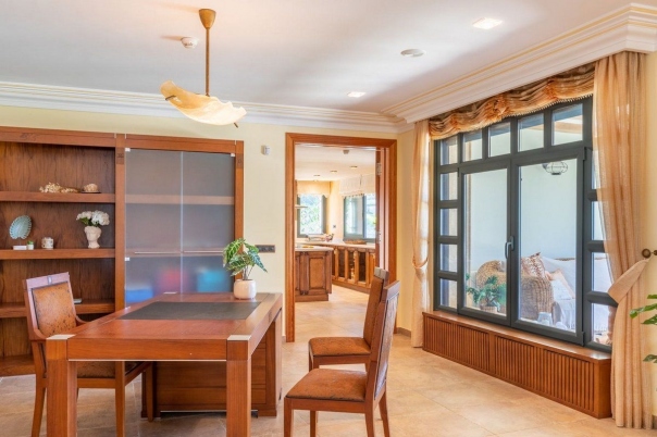 5 bed casa / chalet in Benissa