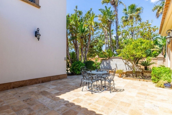 5 bed casa / chalet in Benissa