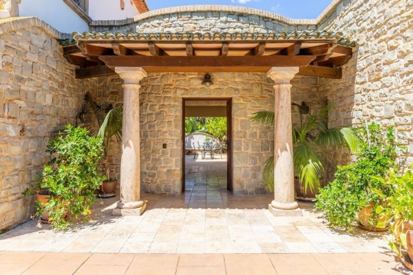 5 bed casa / chalet in Benissa