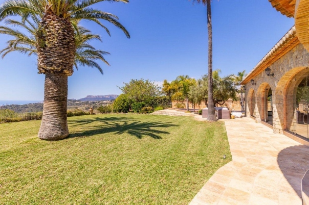 5 bed casa / chalet in Benissa