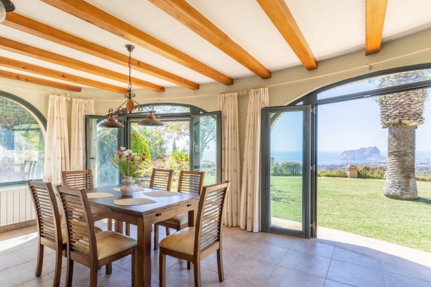 5 bed casa / chalet in Benissa