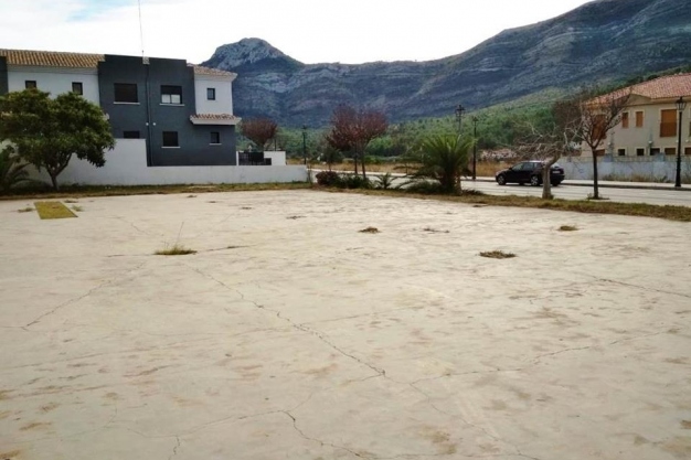 1 bed plot in Parcent