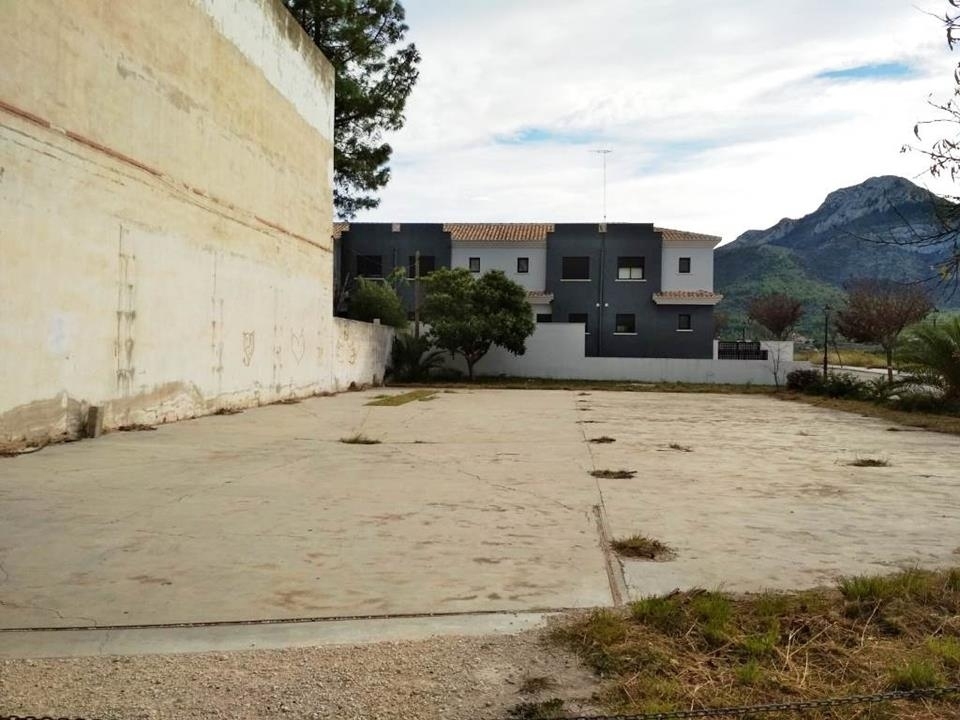1 bed plot in Parcent