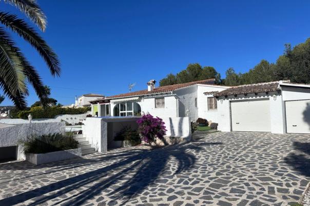 3 bed villa in Moraira