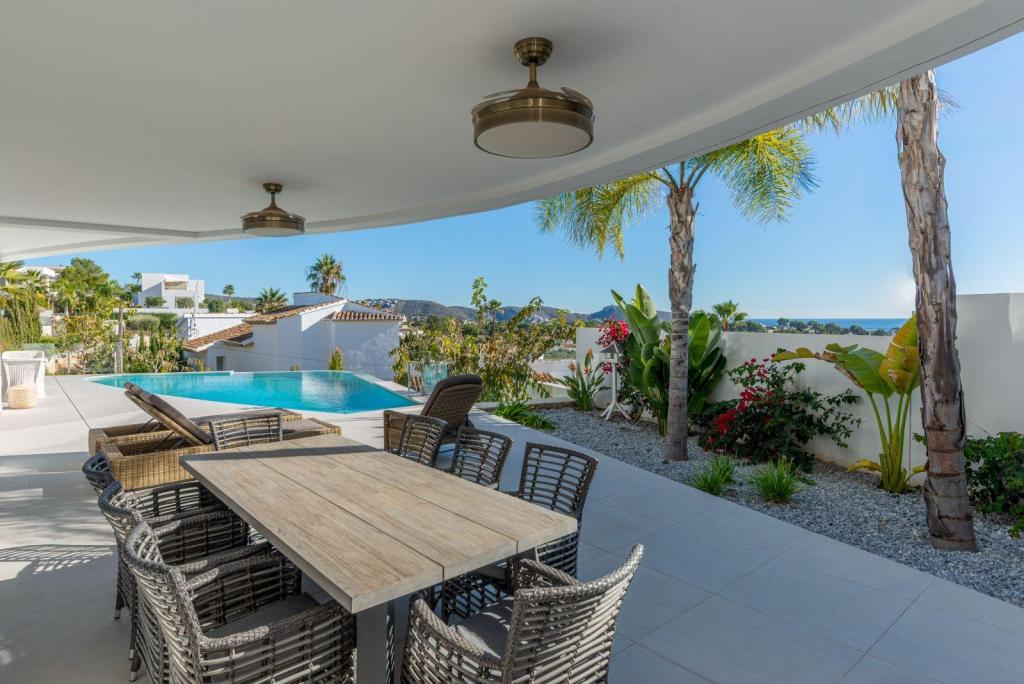 5 bed villa in Moraira