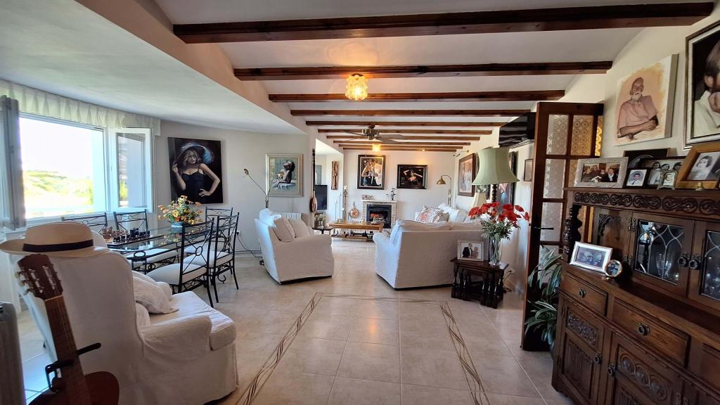 4 bed villa in Orba