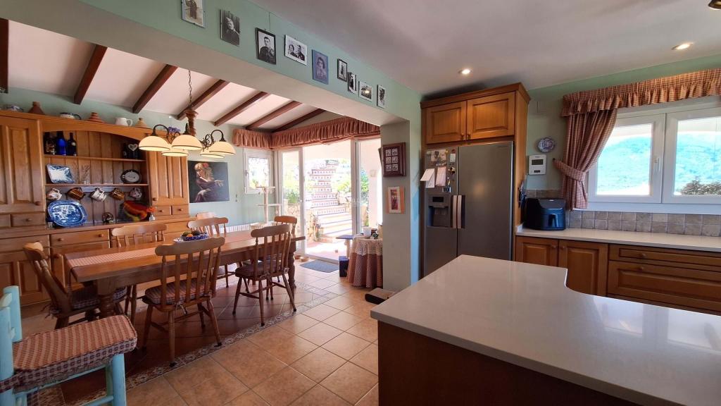 4 bed villa in Orba